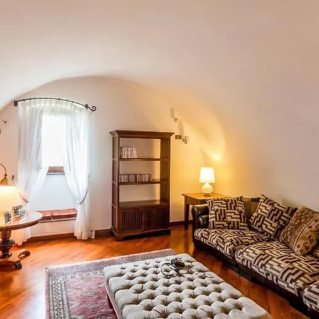 San Pietro Sleeps 16 Pool Air Con Wifi